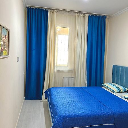 Уютная Квартира В Центре Возле Адк Almatı Dış mekan fotoğraf